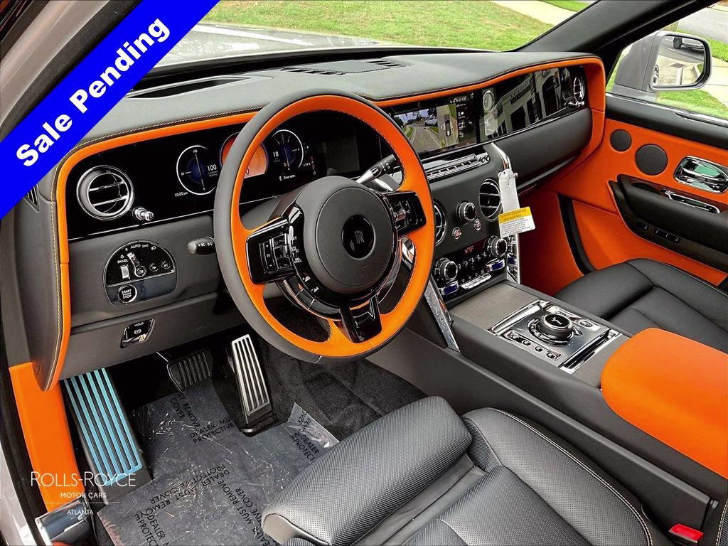mph005_1913627952_sla23ha03vu236243_2027_rolls_royce_cullinan_tempest_grey_6_111783_960d9b242f