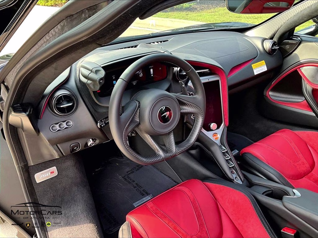 mph005_2086005850_sbm14aca5vw010571_2027_mclaren_750s_onyx_black_6_113406_92a40242cf
