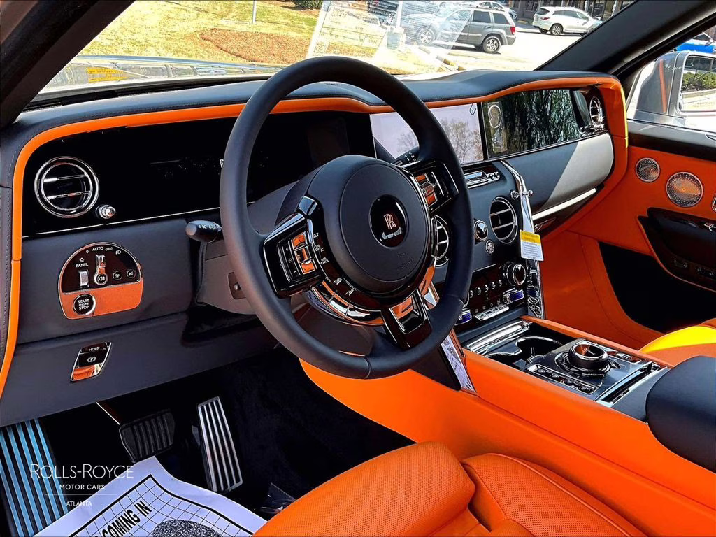 mph005_3000863278_sla13ha02tu235142_2026_rolls_royce_cullinan_jubilee_silver_6_109625_e9d2ca63f5