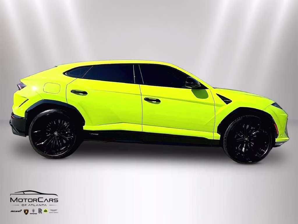 mph005_382236044_zpbud6zl8sla39743_2025_lamborghini_urus_se_verde_scandal_6_113824_7b6c2fd282