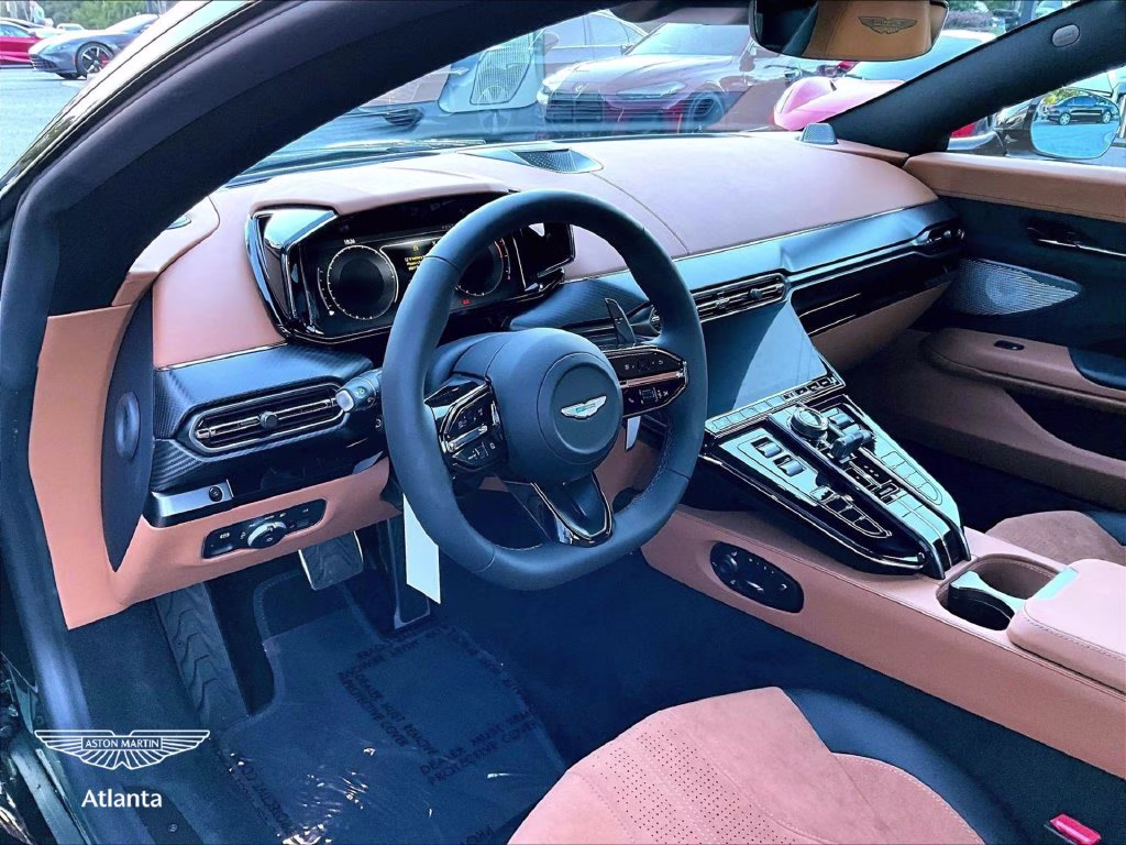 mph005_3827723146_scfsmgmw6tgn12881_2026_aston_martin_vantage_s_malachite_green_6_114582_a7f7942940
