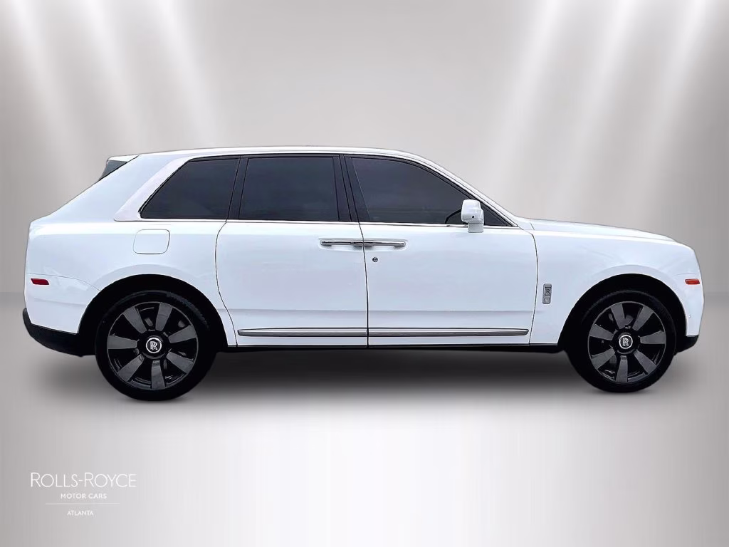 mph005_4196014562_slatv4c0xru222205_2024_rolls_royce_cullinan_arctic_white_6_114232_ad9667ae3d