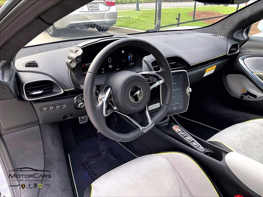 mph005_4257183275_sbm16aea7tw004663_2026_mclaren_artura_grey_6_111622_a5f1e5a721