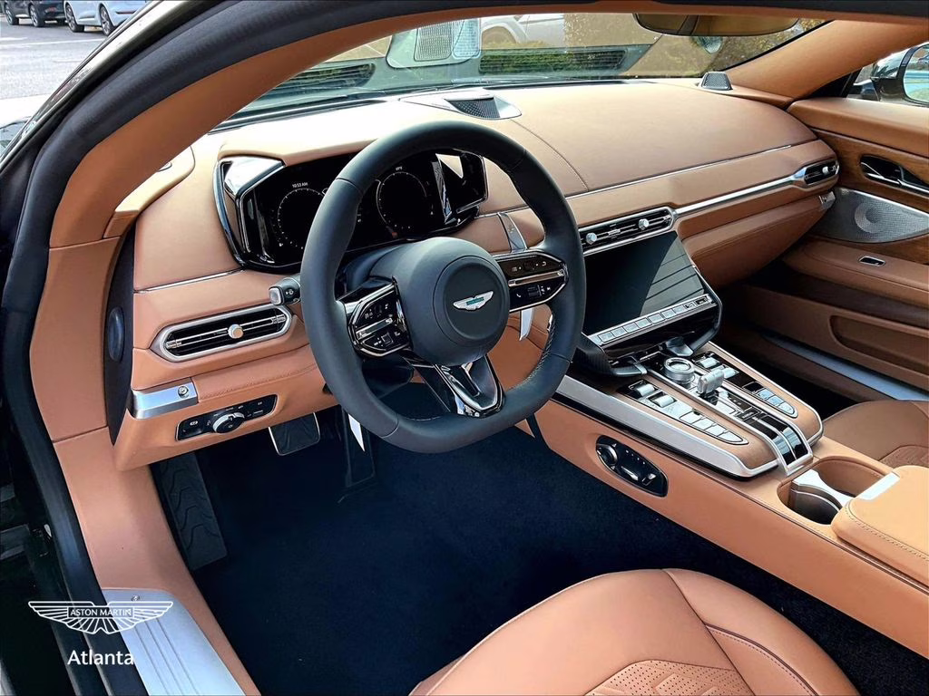 mph005_55365722_scfumcev3tgj60723_2026_aston_martin_vanquish_v12_ghillies_green_6_109367_eefc3fe40d