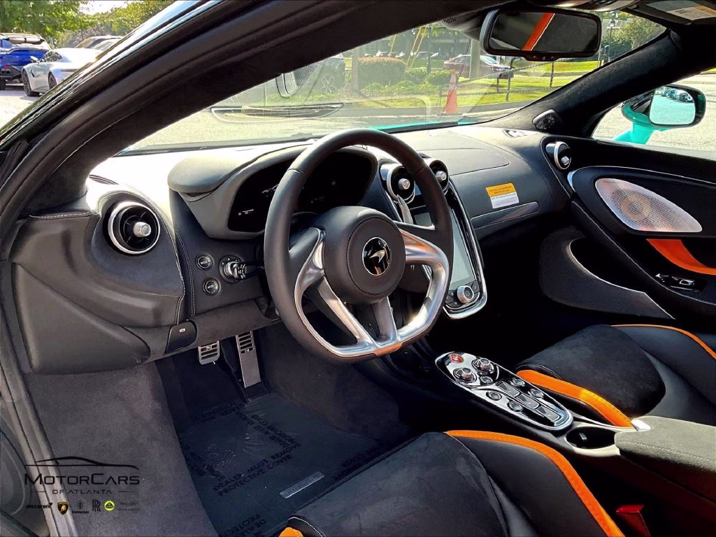 mph005_662084456_sbm22gca9vw003720_2027_mclaren_gts_tokyo_cyan_6_114270_868c812993