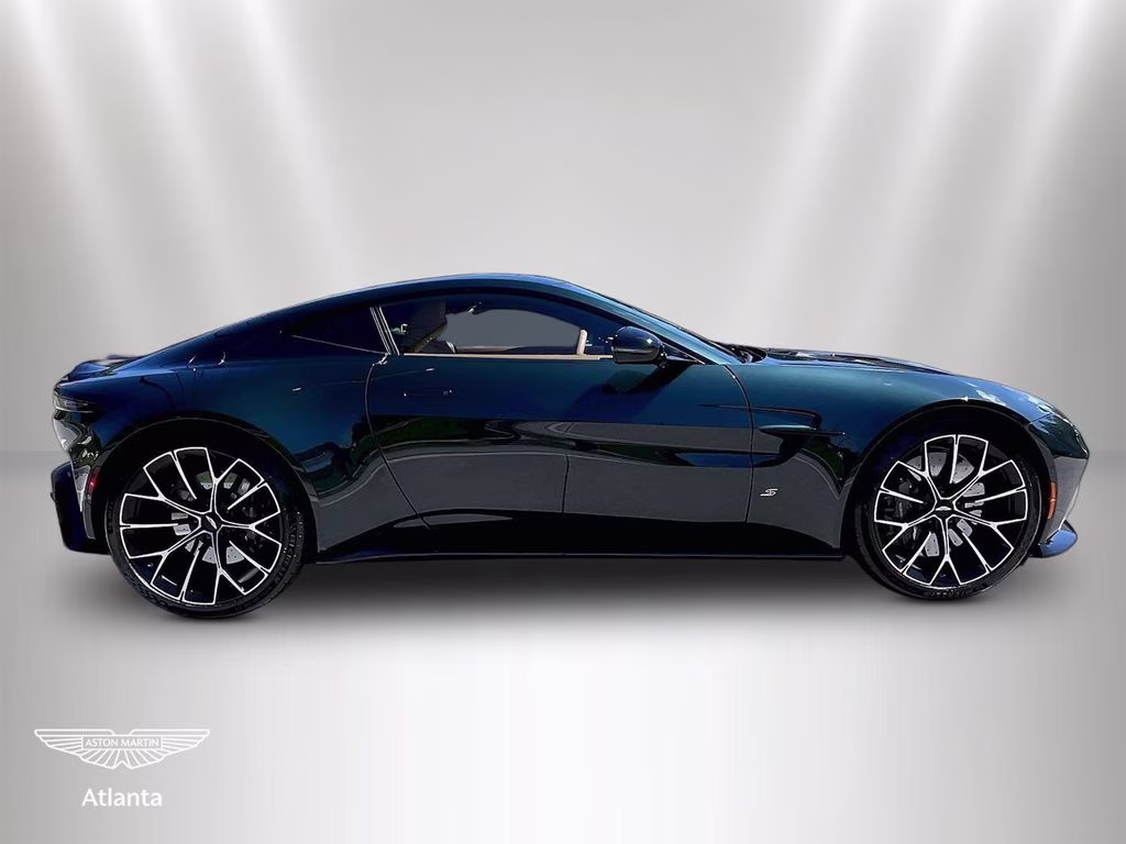 mph005_810848965_scfsmgmw1tgn11637_2026_aston_martin_vantage_s_green_6_113609_cfc4cfd7a1