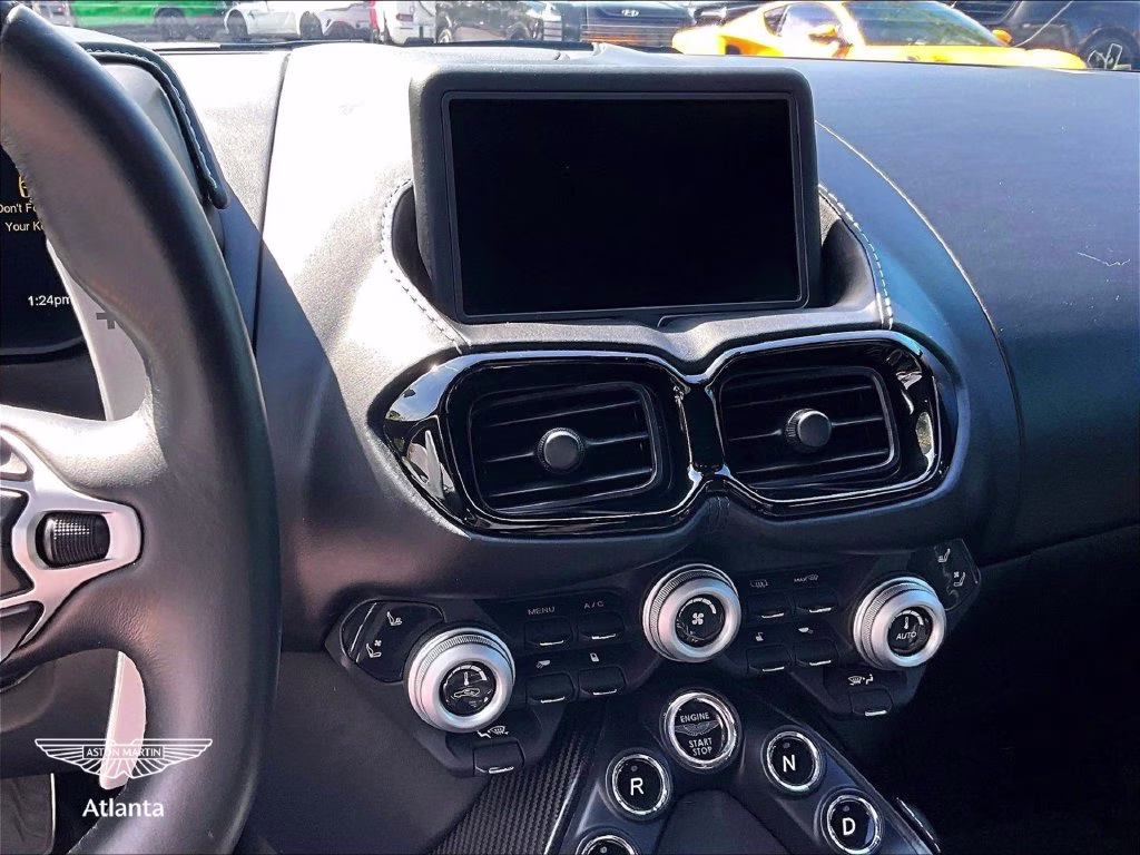 mph006_1401108012_scfsmgaw4kgn00361_2019_aston_martin_vantage_tungsten_silver_7_114310_1aa4944d1b
