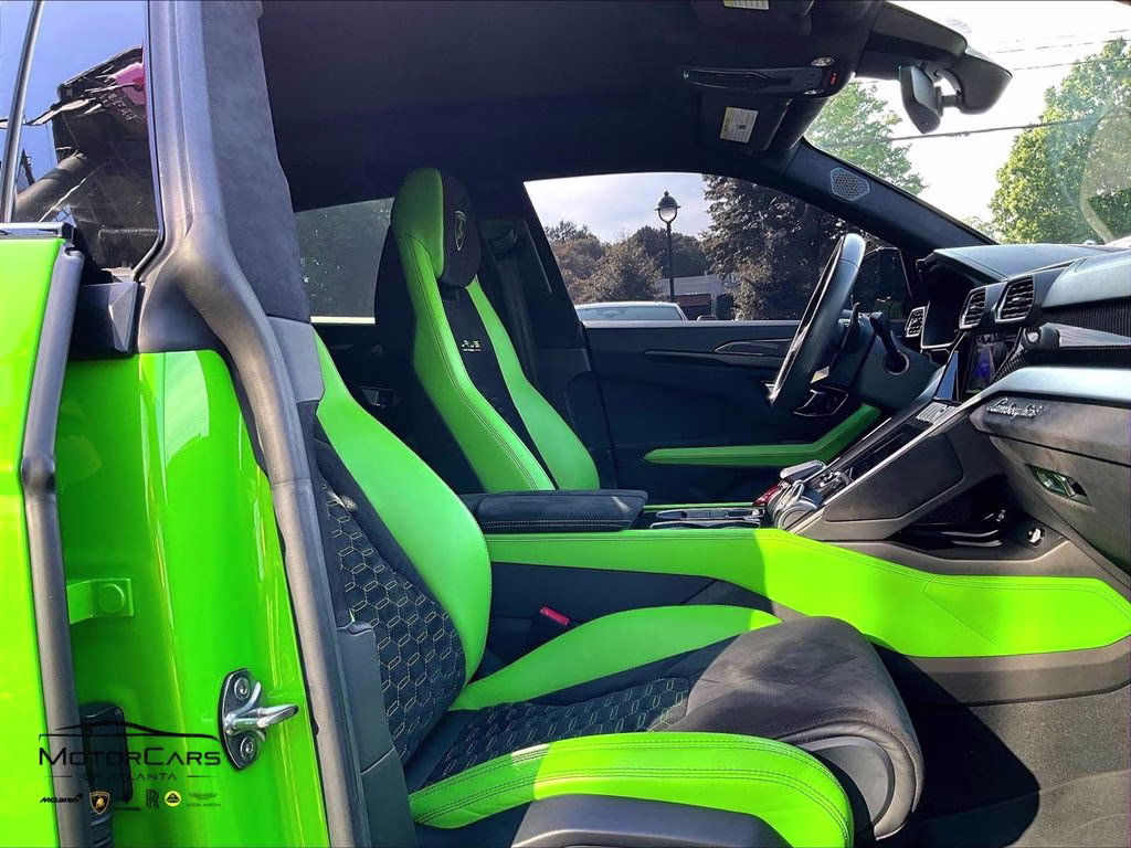 mph006_1437841708_zpbua1zl7mla13746_2021_lamborghini_urus_pearl_capsule_verde_mantis_pearl_7_112902_d7813ebeb7