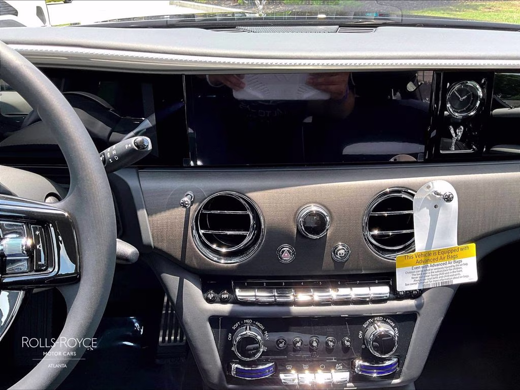 mph006_1755755932_sca23gz03vu236404_2027_rolls_royce_ghost_black_diamond_7_111455_2e2b30d50b