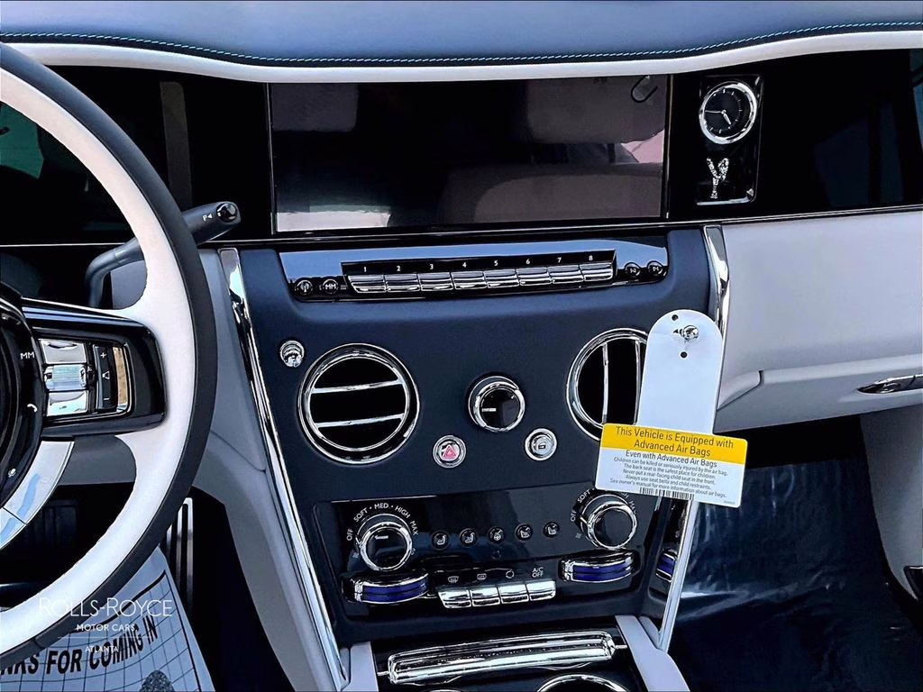 mph006_1903232175_sla13ha0xtu234675_2026_rolls_royce_cullinan_tempest_gray_7_109367_099feaaa7e