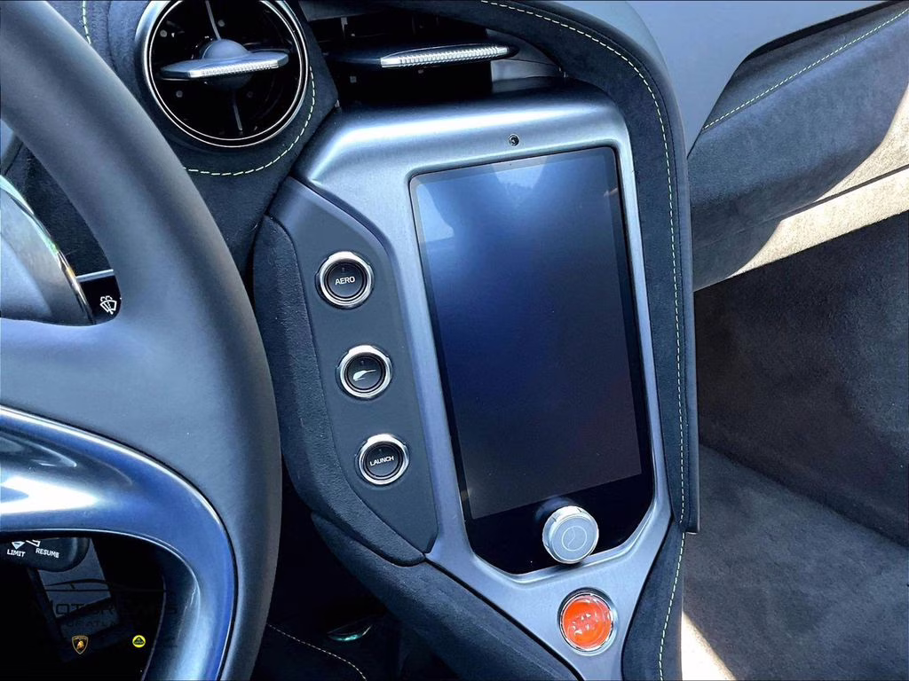 mph006_342061378_sbm14aca1tw010144_2026_mclaren_750s_mantis_green_7_109366_0f8a76b4a2