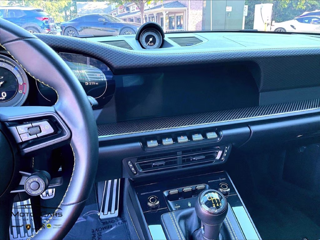 mph006_3493475954_wp0ac2a92ns271111_2022_porsche_911_gt3_touring_jet_black_metallic_7_114496_18a3bbb6fd
