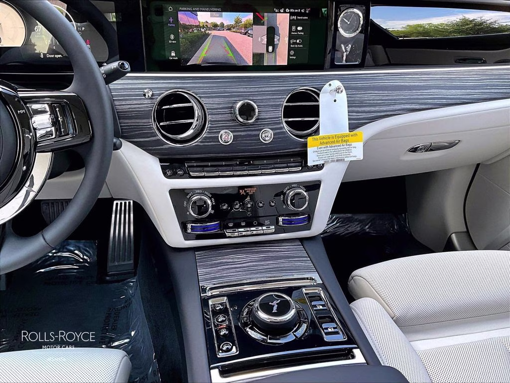 mph006_4026146629_sca23gz07vu236535_2027_rolls_royce_ghost_black_diamond_7_112746_de785458c4