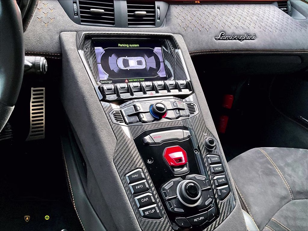 mph006_667628160_zhwup8zd0nla11131_2022_lamborghini_aventador_lp_780_4_ultimae_grigio_acheso_matt_7_112726_855685d0cc