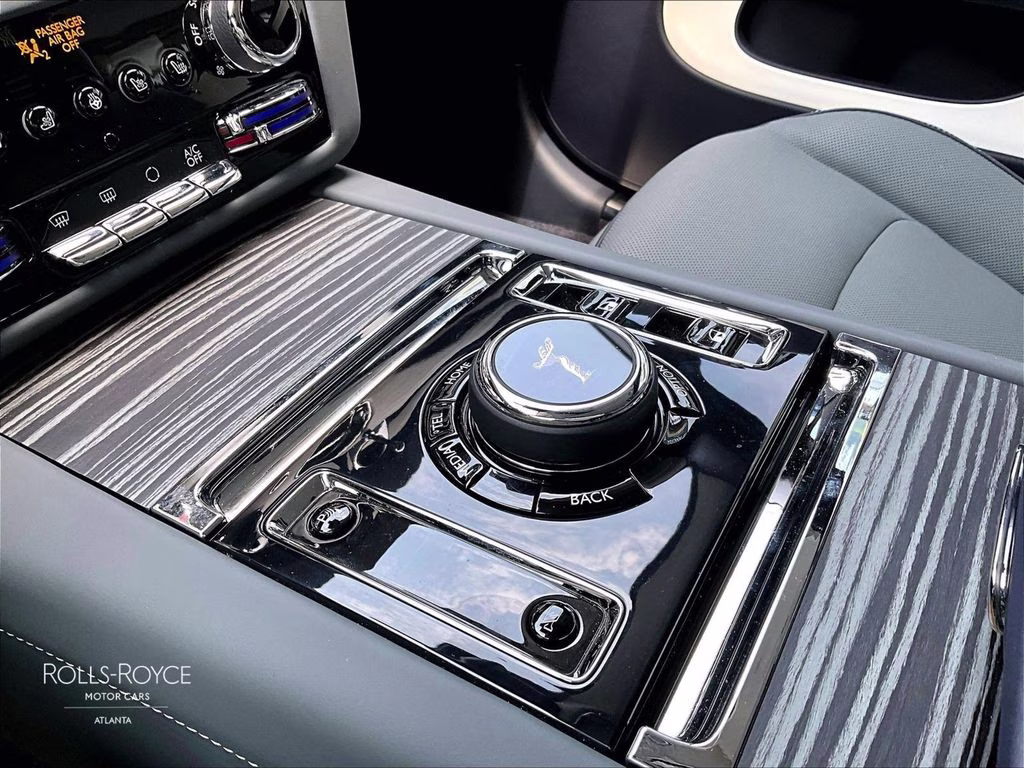 mph007_108901433_scatk2c01tu232707_2026_rolls_royce_spectre_midnight_sapphire_8_112559_49d572ff03