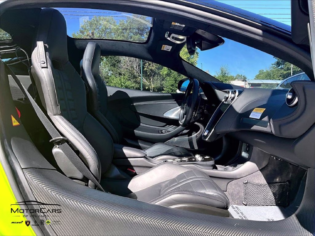 mph007_1140769358_sbm22gcaxsw003205_2025_mclaren_gts_green_8_114406_c4d1f76d99