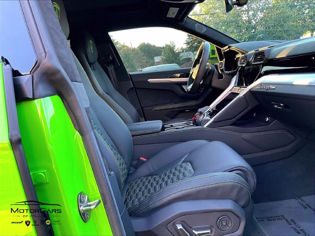 mph007_1177834365_zpbub3zl6rla32210_2024_lamborghini_urus_s_verde_mantis_metallic_8_114438_229f590767