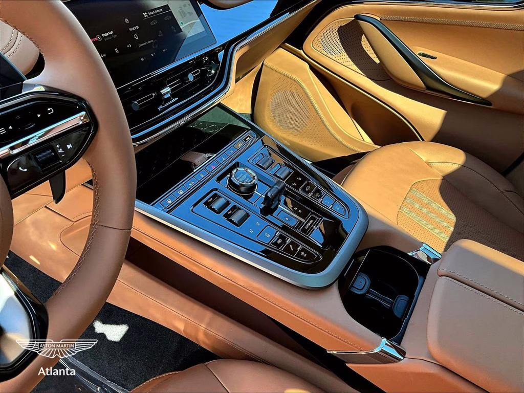 mph007_1924048898_sd7vujdw8ttv13790_2026_aston_martin_dbx_707_onyx_black_8_109367_262691f56a