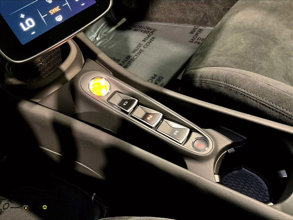 mph007_1995047968_sbm16bea4tw004528_2026_mclaren_artura_belize_blue_8_109950_9ecb16c373