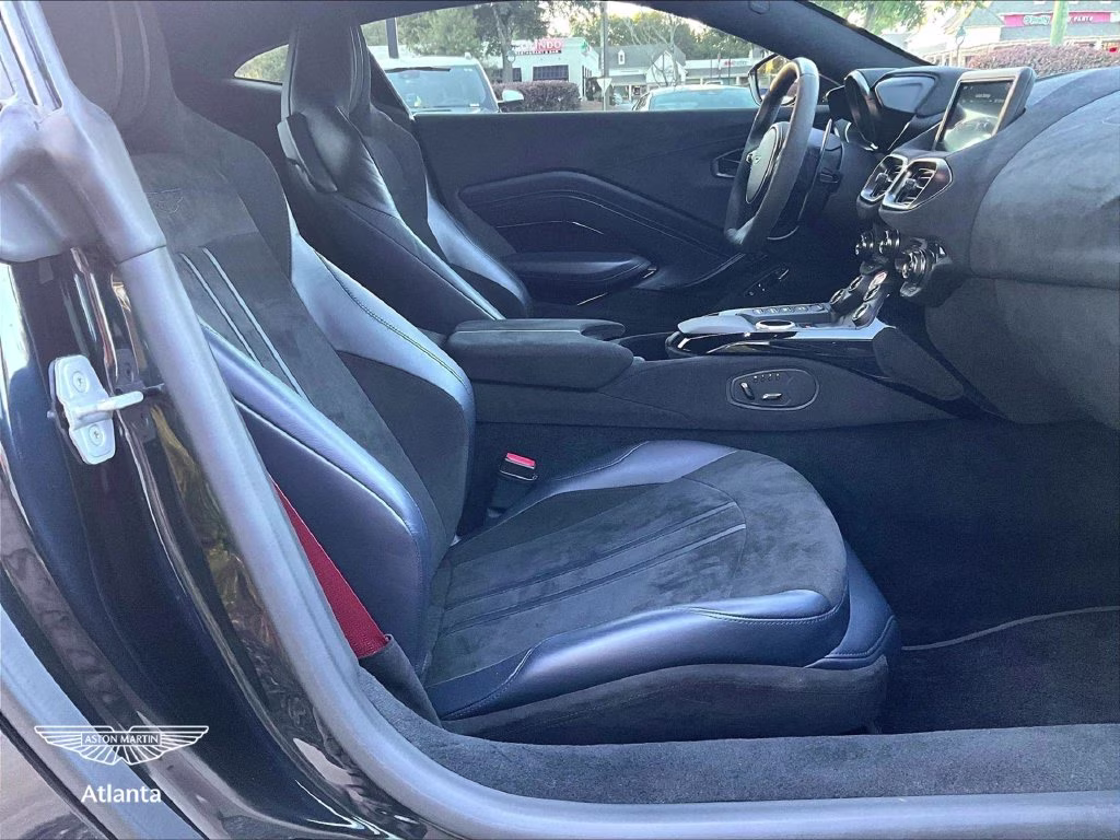 mph007_2077768814_scfsmgaw2lgn04233_2020_aston_martin_vantage_ultramarine_black_8_114414_d63a4b6e05