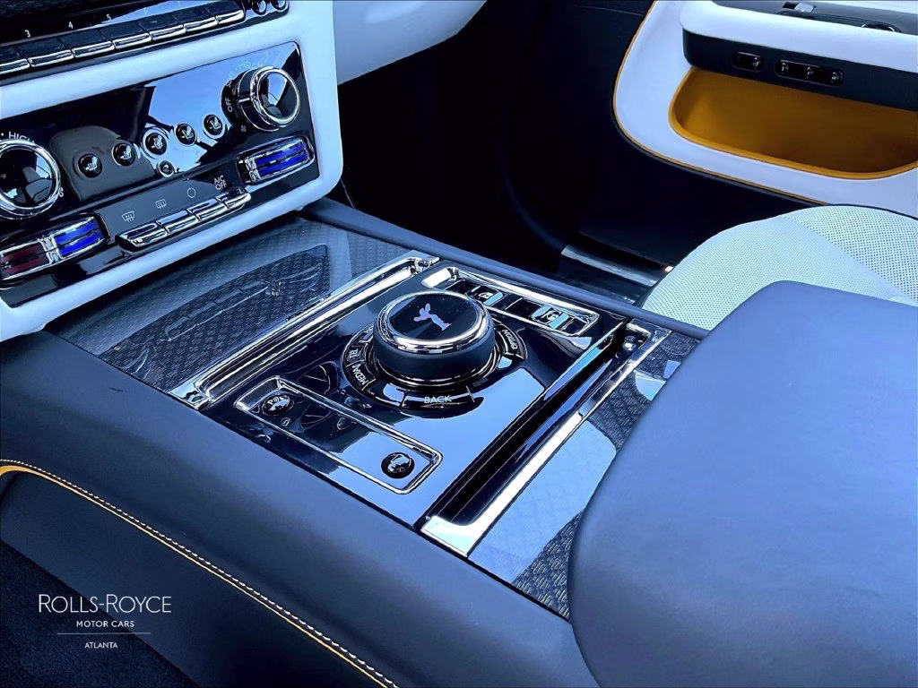 mph007_2661389409_scatk4c01tu232735_2026_rolls_royce_black_badge_spectre_black_diamond_8_114766_29a502bd14