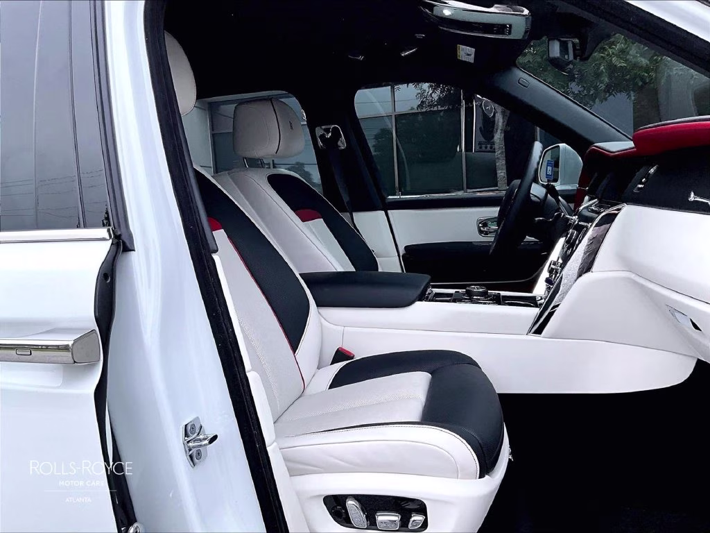 mph007_3122292152_slatv4c0xru222205_2024_rolls_royce_cullinan_arctic_white_8_114232_b44cd90bdf