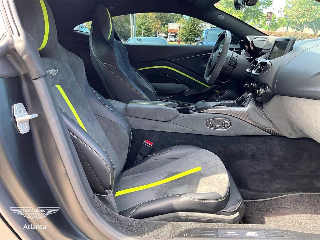 mph007_4111720526_scfsmgawxngn50203_2022_aston_martin_vantage_jet_black_8_114318_28aefd0735