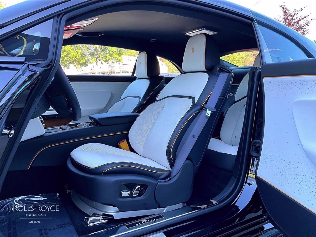 mph008_126753816_scatk4c01tu232735_2026_rolls_royce_black_badge_spectre_black_diamond_9_114766_afe83f5fd6
