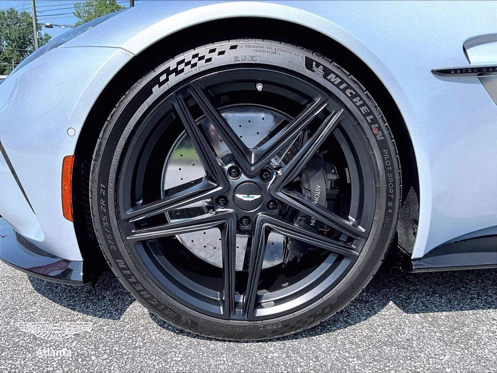 mph008_1445085405_scfsmgmw7tgn11660_2026_aston_martin_vantage_s_lightning_silver_9_113025_9c9d70c6dd