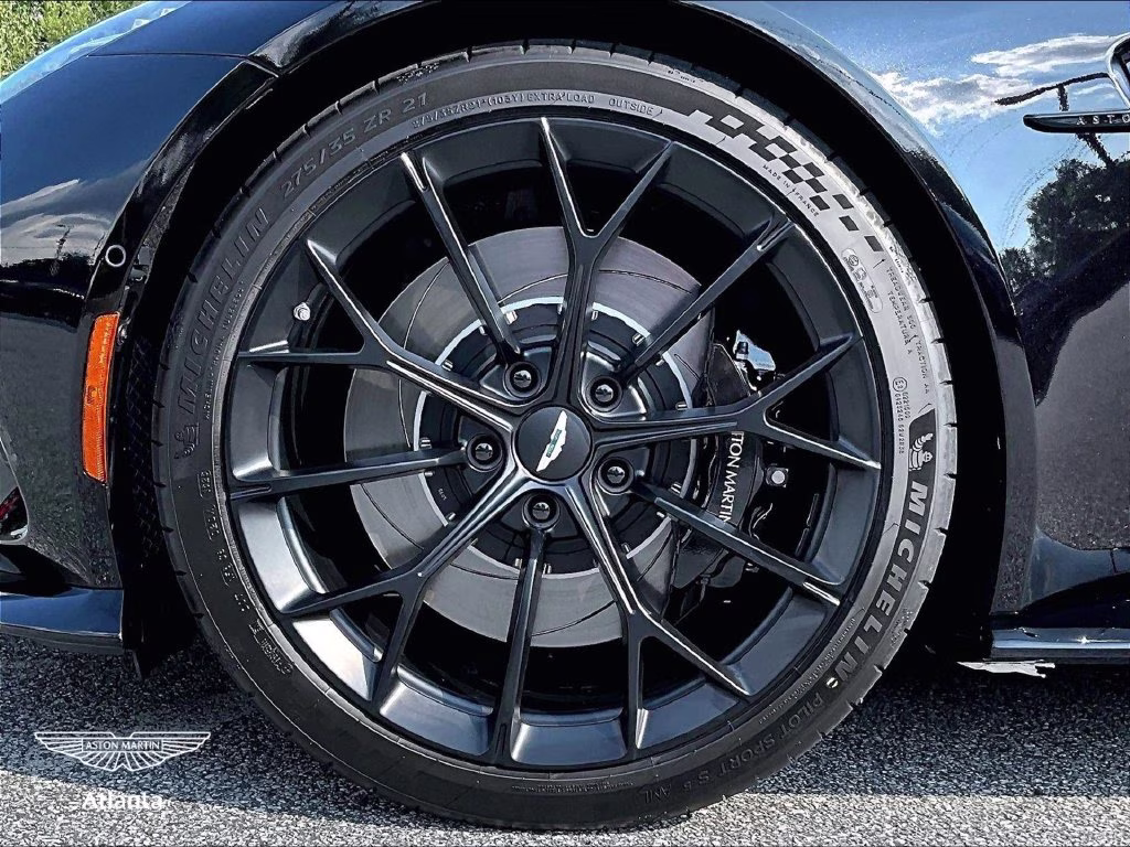 mph008_1479181833_scfsmgnw3tgp12762_2026_aston_martin_vantage_s_roadster_onyx_black_9_113902_a0fb381b5e