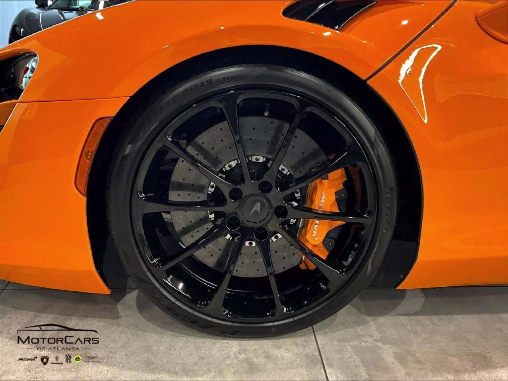 mph008_1590493332_sbm16aea3tw004112_2026_mclaren_artura_mclaren_orange_9_114270_de3a592e50