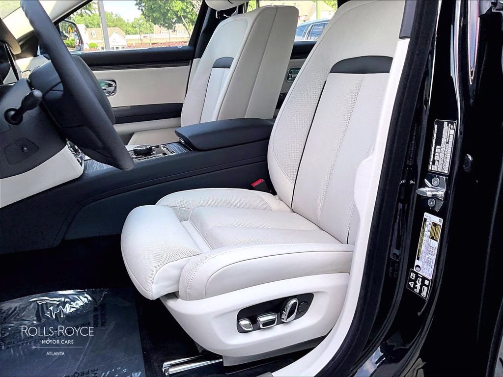 mph008_2156008437_sca23gz07vu236535_2027_rolls_royce_ghost_black_diamond_9_112746_ccf12b1aad