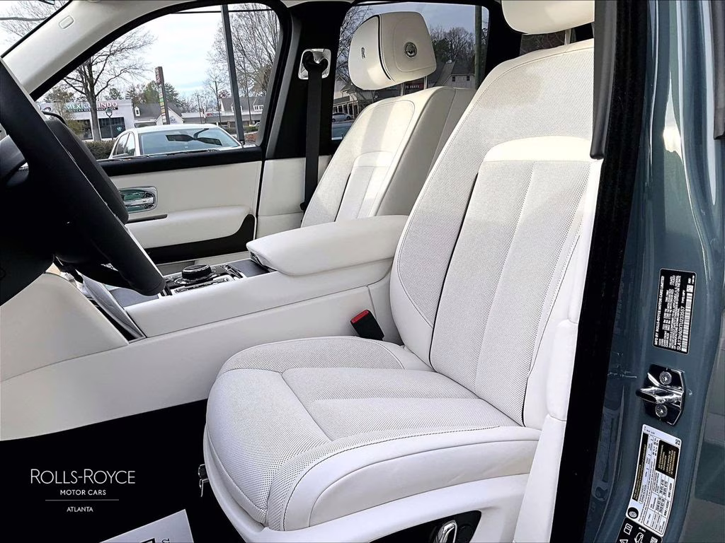 mph008_2848678346_sla13ha0xtu233557_2026_rolls_royce_cullinan_monteverde_green_9_109367_7816037b0a