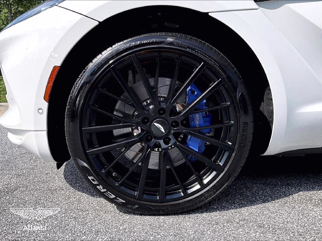 mph008_2889140310_sd7vujawxntv04922_2022_aston_martin_dbx_lunar_9_114502_6bc7bf4424