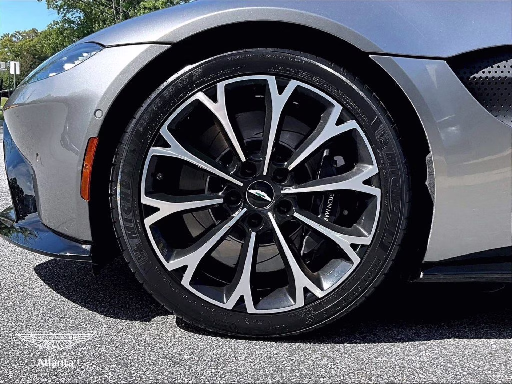 mph008_3070862113_scfsmgaw4kgn00361_2019_aston_martin_vantage_tungsten_silver_9_114310_3363b4c029
