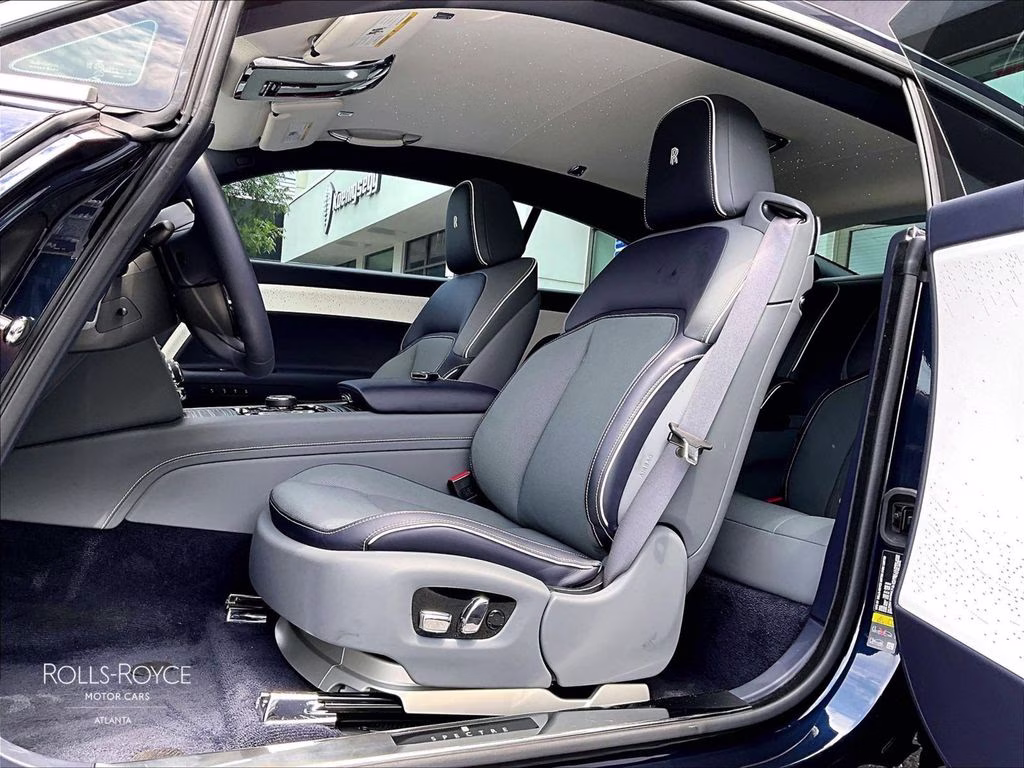 mph008_723111378_scatk2c01tu232707_2026_rolls_royce_spectre_midnight_sapphire_9_112559_284e4fcfb3