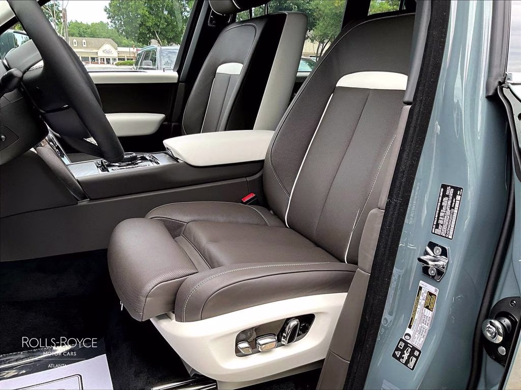 mph008_80025035_sla23ha0xvu237132_2027_rolls_royce_cullinan_monteverde_9_112889_b521096a26
