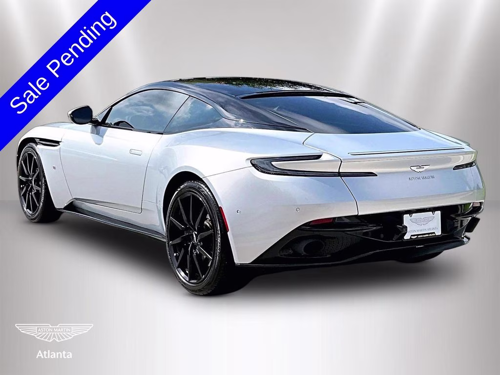 mph009_1115922102_scfrmfav6jgl03738_2018_aston_martin_db11_v12_lightning_silver_10_112886_6637b89b2c