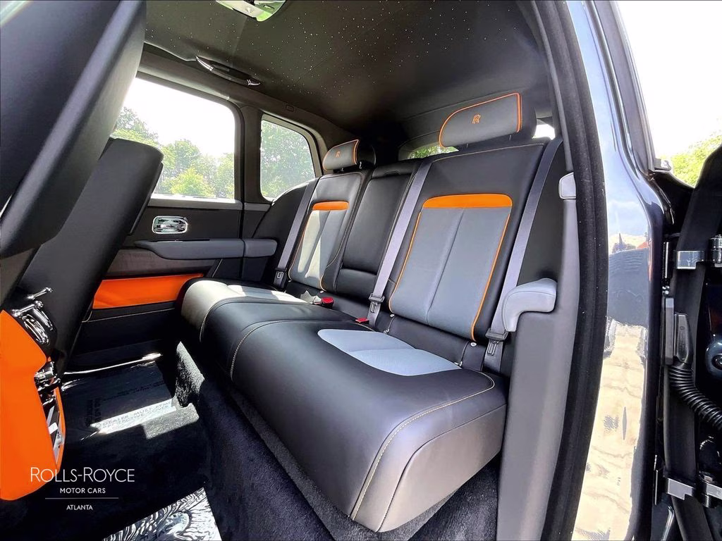 mph009_1394610937_sla23ha05vu236616_2027_rolls_royce_cullinan_darkest_tungsten_10_111719_8788f9b79e