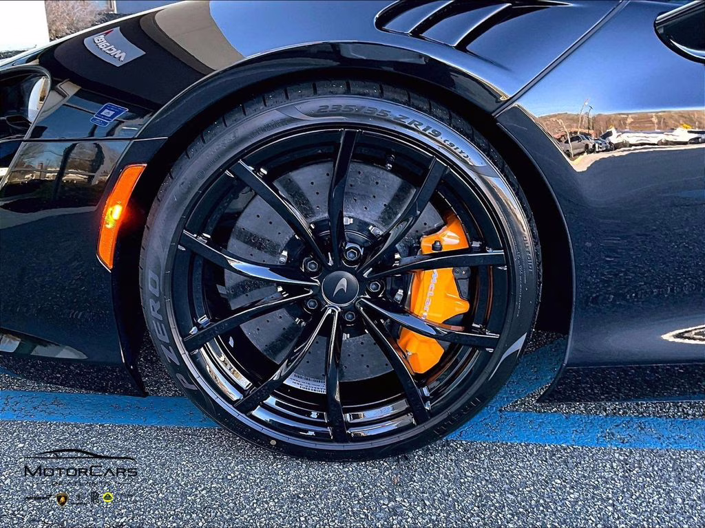 mph009_1868406107_sbm16bea4tw004240_2026_mclaren_artura_spider_onyx_black_10_110270_2b04a9c4a9