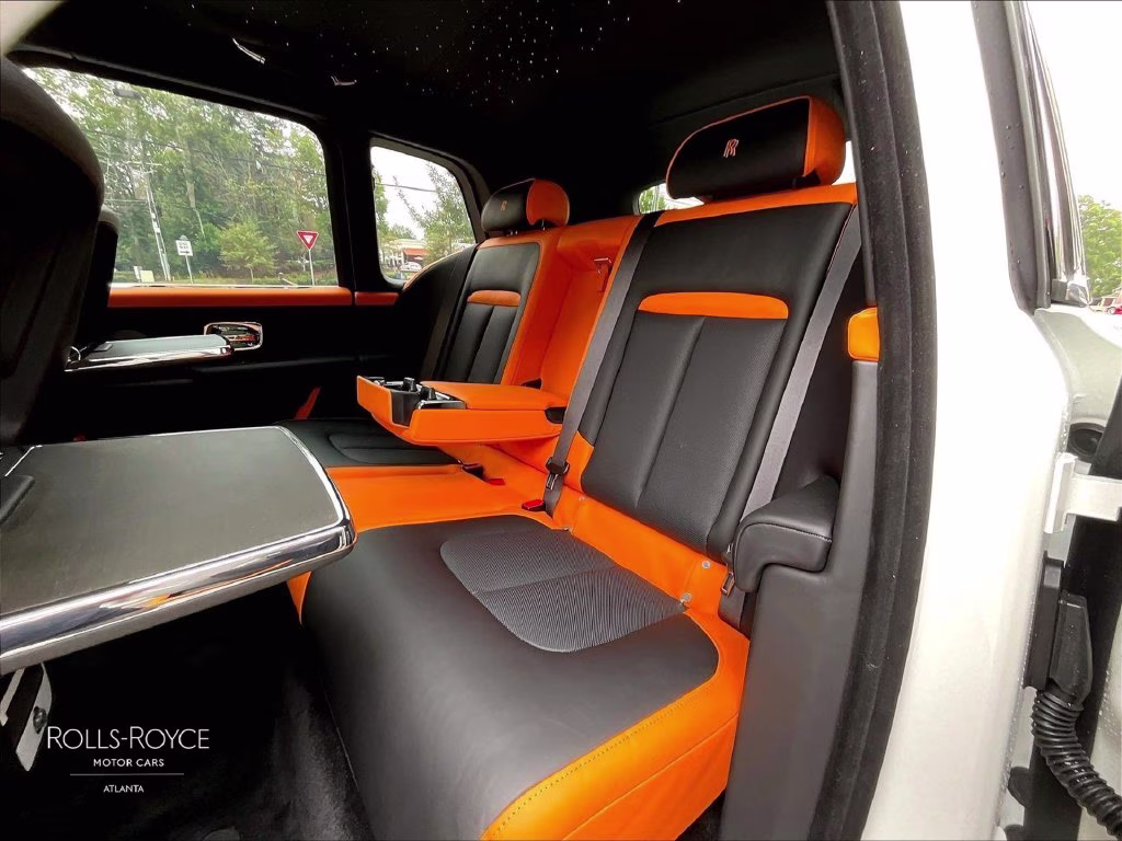 mph009_2458694545_sla23ha07vu237783_2027_rolls_royce_cullinan_english_white_10_114246_2e31e14655