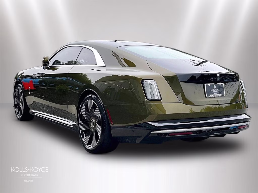 mph009_2602806972_scatk2c06ru226233_2024_rolls_royce_spectre_two_tone_chartreuse_black_diamond_10_114358_8196f34c9c