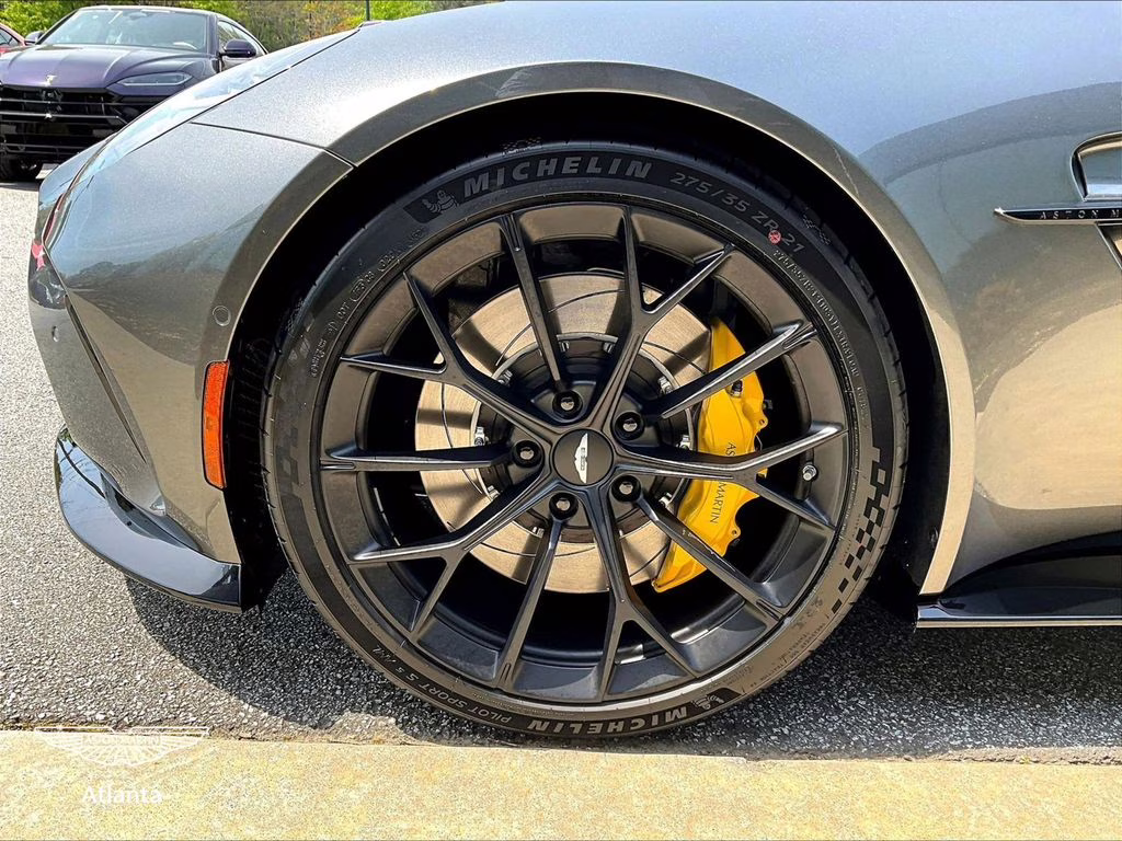 mph009_3187105966_scfsmgnw2tgp11960_2026_aston_martin_vantage_s_roadster_magnetic_silver_10_110006_c7f1f714a1