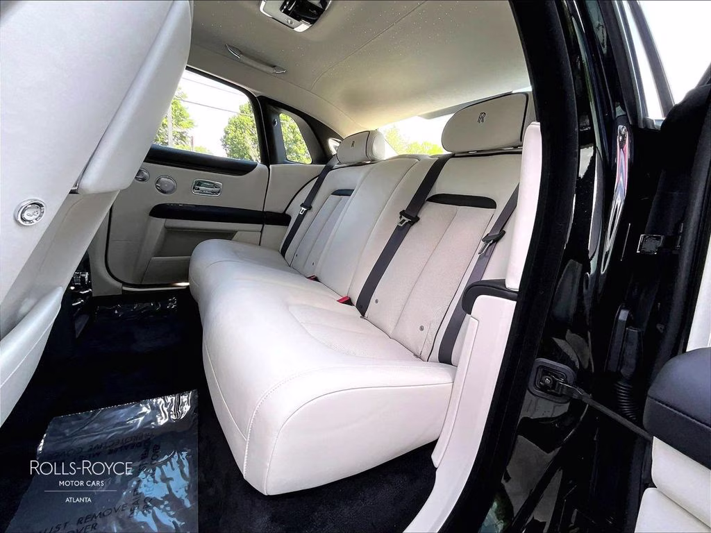 mph009_3194801979_sca23gz07vu236535_2027_rolls_royce_ghost_black_diamond_10_112746_e76ea18ae0