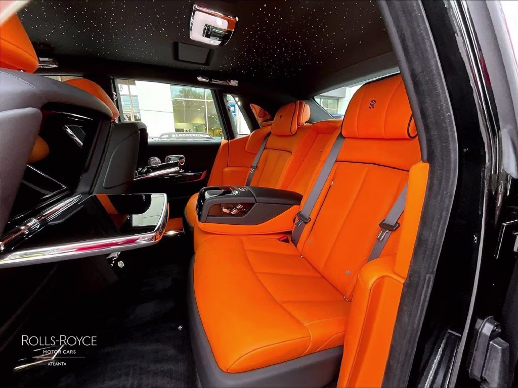 mph009_3764777116_sca23he02vu237670_2027_rolls_royce_phantom_black_diamond_10_114342_37696ff616