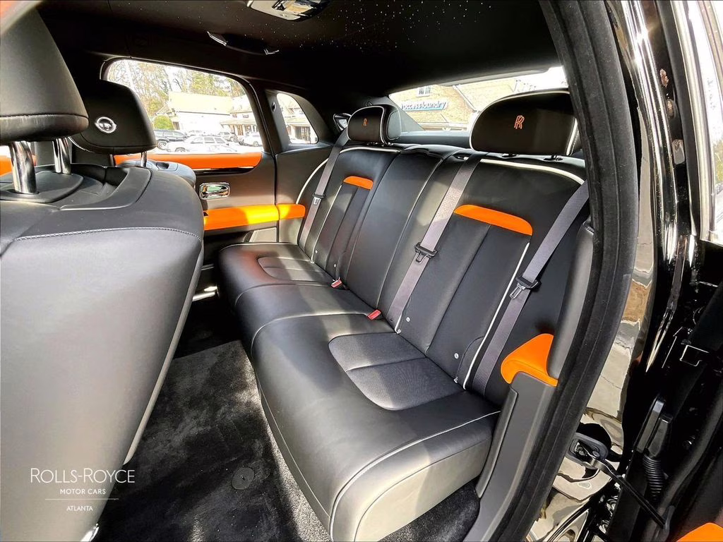 mph009_3826340074_sca13gz01tu234045_2026_rolls_royce_ghost_black_diamond_10_109366_ebb5f168e2