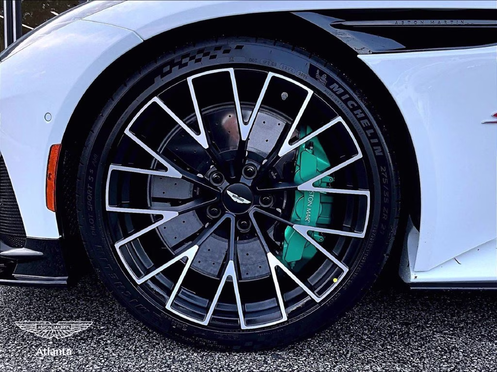 mph009_618484022_scfrmfjw1tgm17819_2026_aston_martin_db12_s_volante_zenith_white_10_113919_b63c27fa88