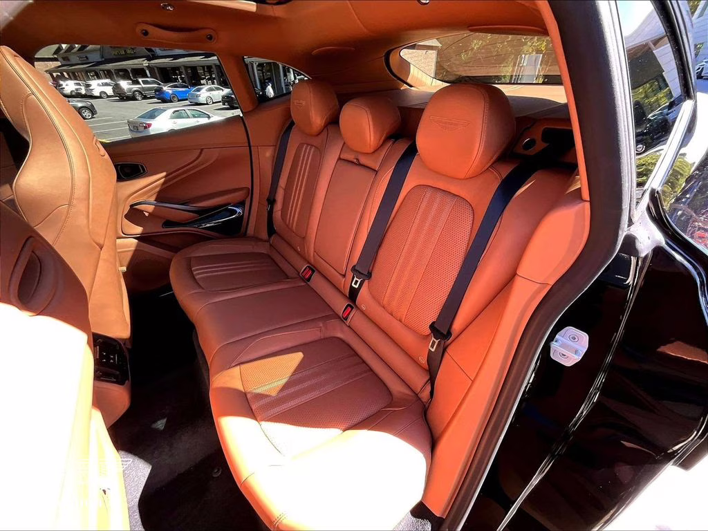 mph009_945130159_sd7vujdw8ttv13790_2026_aston_martin_dbx_707_onyx_black_10_109367_59ce995ce5
