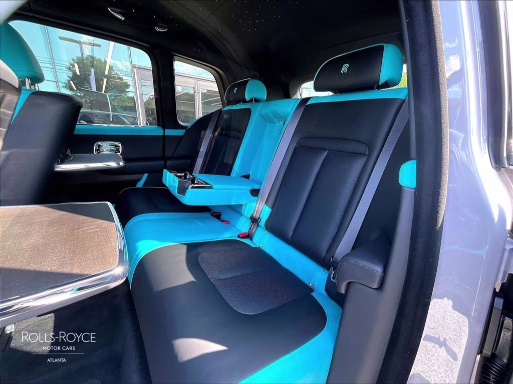 mph009_993337748_sla23ha02vu237416_2027_rolls_royce_cullinan_tempest_gray_10_113423_3291a0263c