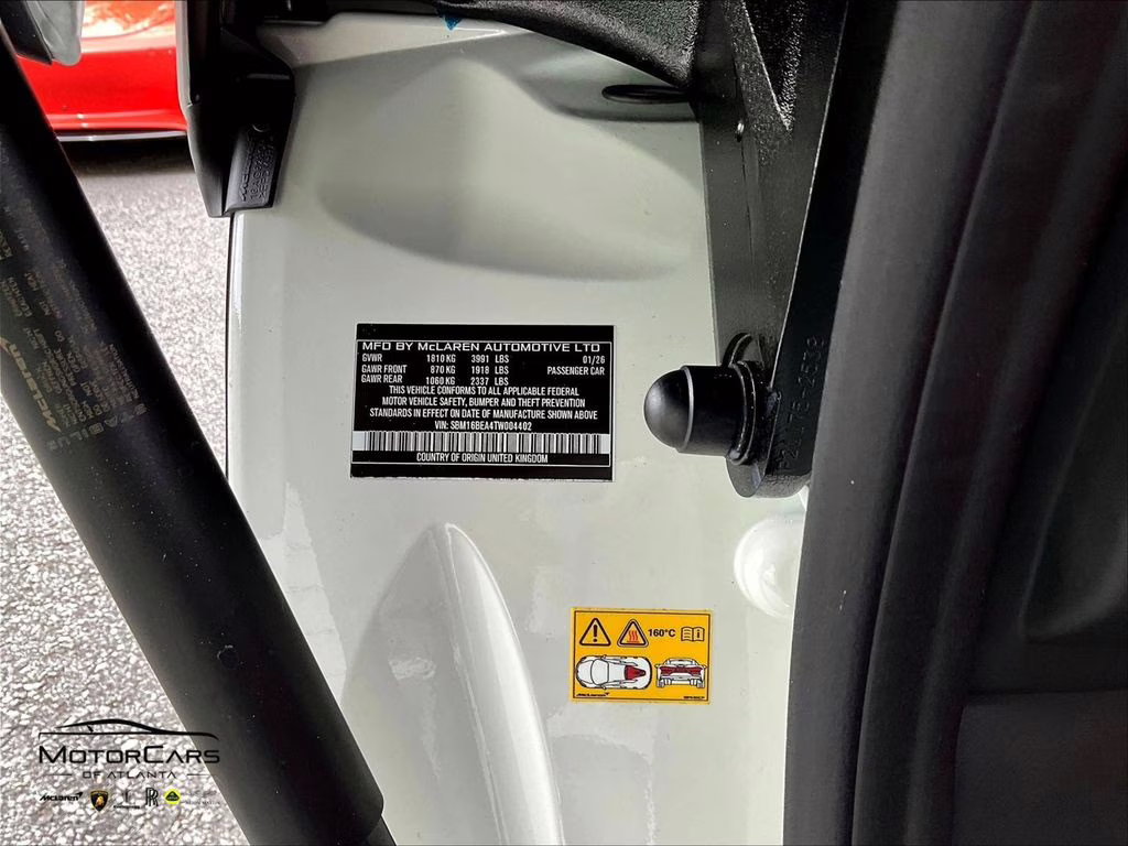 mph010_1036455463_sbm16bea4tw004402_2026_mclaren_artura_spider_techlux_ice_white_11_109870_b13f61d160